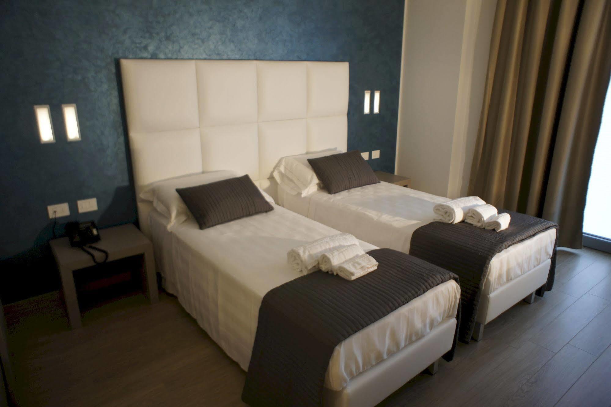 Al Veliero Hotel 3*