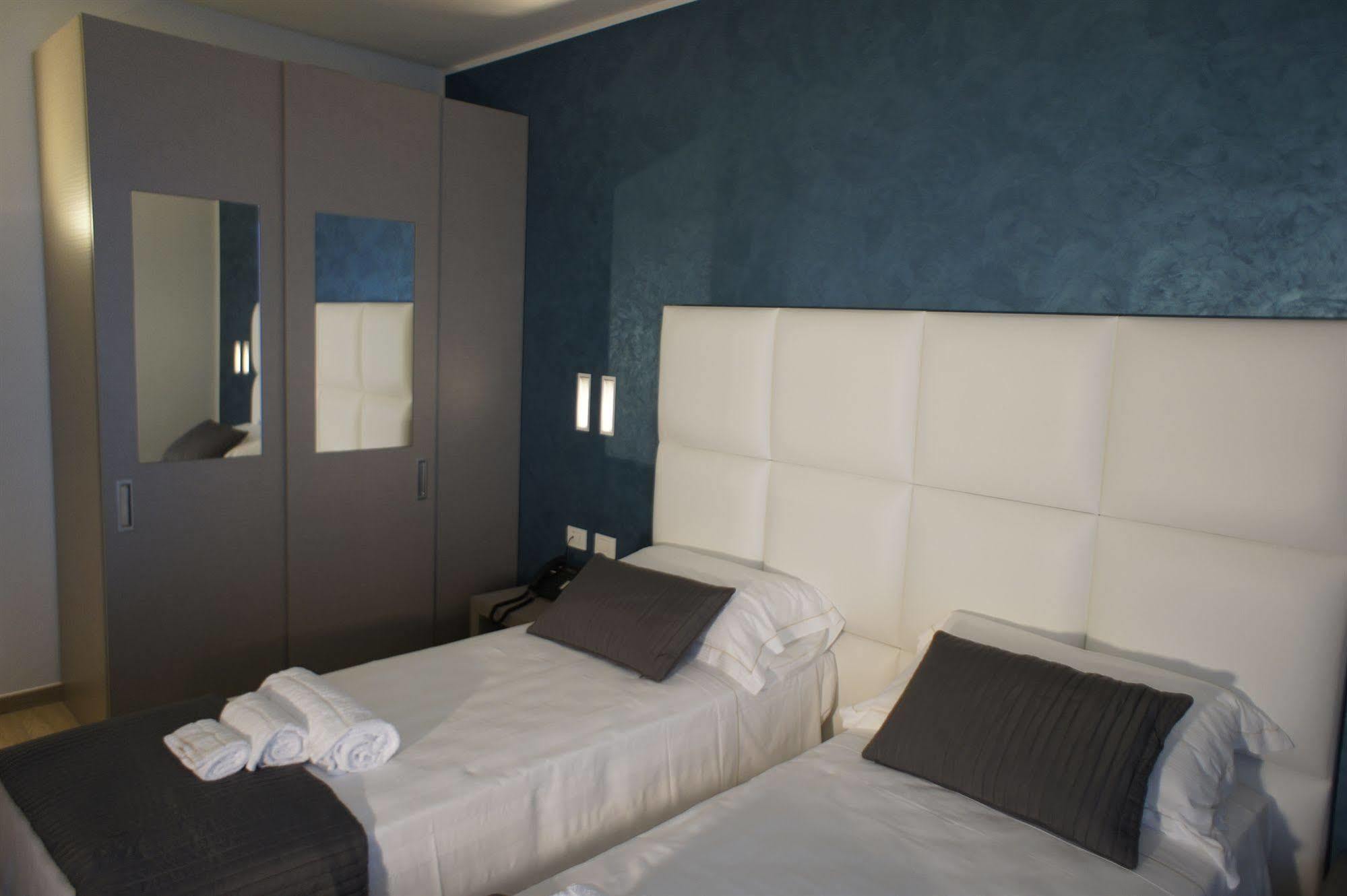 Al Veliero Hotel 3*